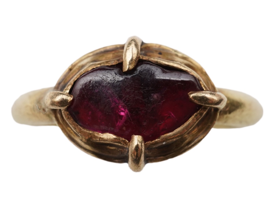A spinel ring